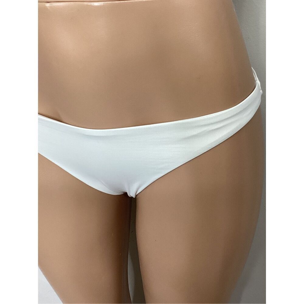 L*SPACE cream Marley bikini set. M/DD-top. Retails $196 - Picture 8 of 16